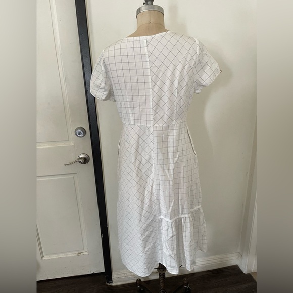 Xinai White Gray Plaid Sheath Dress Size S Short Sleeve - Picture 6 of 9
